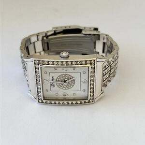 Brighton Diamond Bar Watch from the Diamond Bar Collection come with new battery